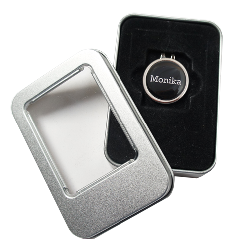 Geschenk-Dose: Cap-Clip "Slice" inkl. persönlichem Golfball-Marker Geschenk-Dose: Cap-Clip "Slice" inkl. persönlichem Golfball-Marker